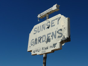 Sunset Gardens in Tucson, AZ - Building Photo - Building Photo