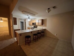 12313 Quiet Pasture Dr in Bakersfield, CA - Building Photo - Building Photo