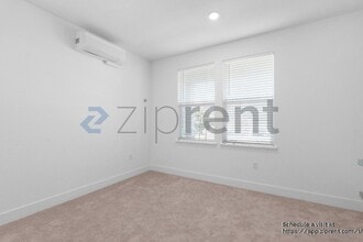 8088 Monterey Pebble Wy in Elk Grove, CA - Building Photo - Building Photo