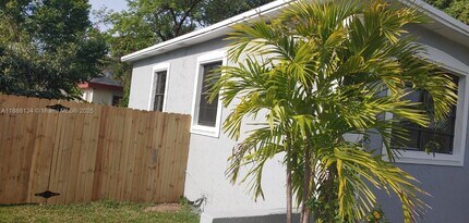 5770 SW 62nd Ter in Miami, FL - Building Photo - Building Photo