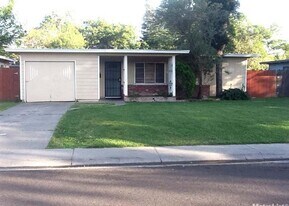 1960 W Polk Way in Stockton, CA - Building Photo