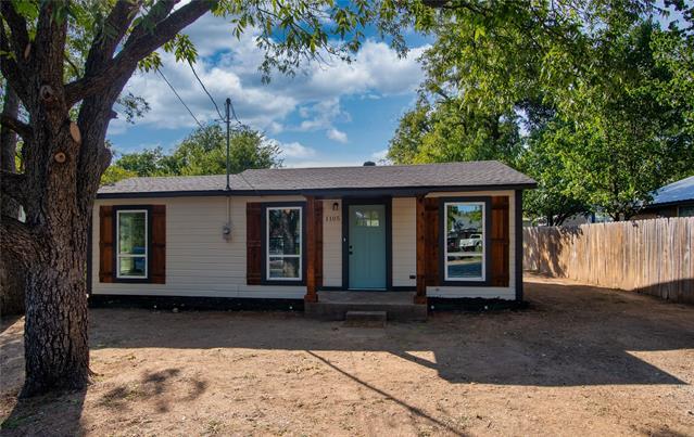 1105 Franklin St in Weatherford, TX - Building Photo - Building Photo