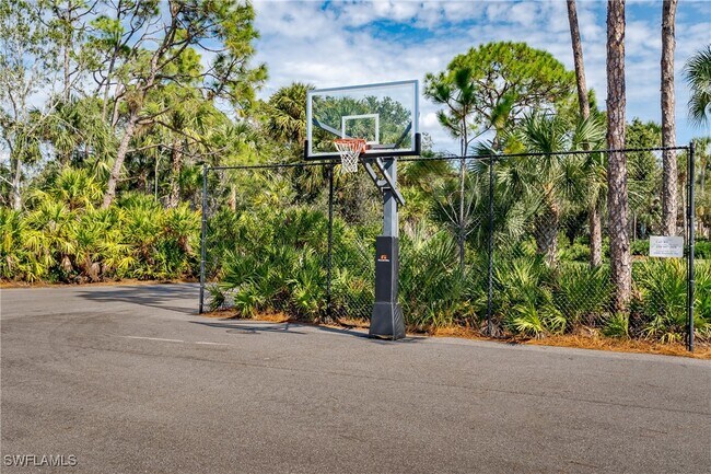 property at 3081 Laurel Ridge Ct