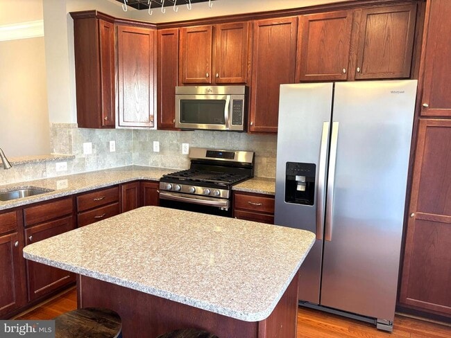 property at 43158 Whelplehill Terrace