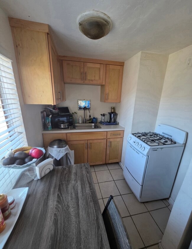 1420 Coolidge Ave, Unit C in National City, CA - Foto de edificio - Building Photo