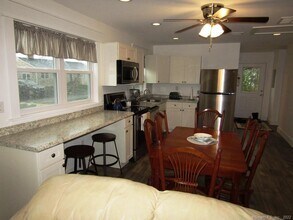 35 Flagler Ave in Old Lyme, CT - Building Photo - Building Photo