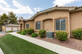 8805 Jeffreys St in Las Vegas, NV - Building Photo - Building Photo