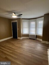 5215 Spruce St, Unit B in Philadelphia, PA - Building Photo - Building Photo