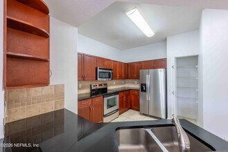 10435 Mid Town Pkwy in Jacksonville, FL - Building Photo - Building Photo