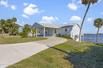 8825 US-1 in Micco, FL - Building Photo - Building Photo