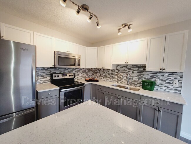 445 Brintnell Blvd NW in Edmonton, AB - Building Photo - Building Photo