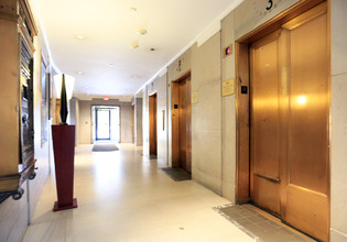 City Trust Apartments in Bridgeport, CT - Building Photo - Lobby