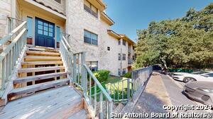 7738 Chambers Rd in San Antonio, TX - Building Photo