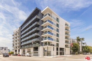 10401 Washington Blvd in Culver City, CA - Building Photo