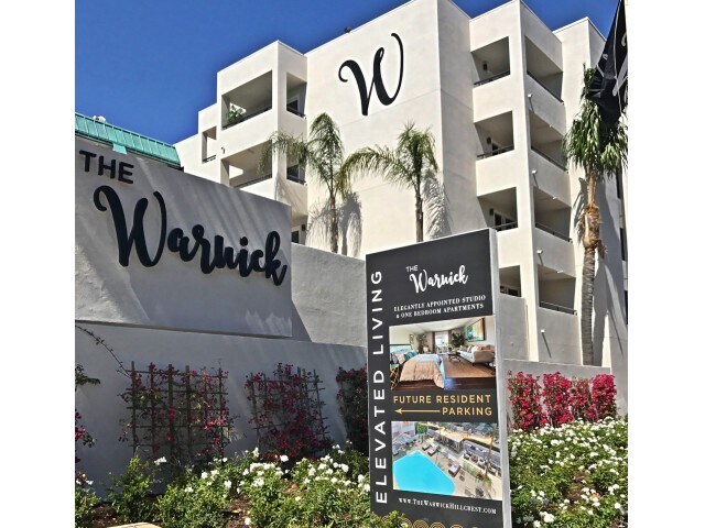 The Warwick in San Diego, CA - Foto de edificio