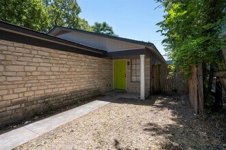 401 Blackson Ave in Austin, TX - Building Photo - Building Photo