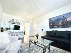 6653 Berthold Ave in St. Louis, MO - Building Photo - Building Photo