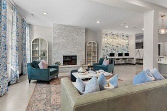 Rosewood Village in Powell, OH - Foto de edificio - Building Photo