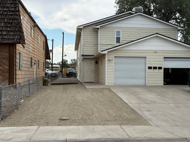 property at 1240 Bunting Ave