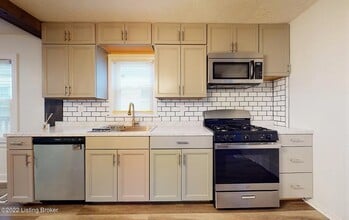 834 W Whitney Ave in Louisville, KY - Foto de edificio - Building Photo