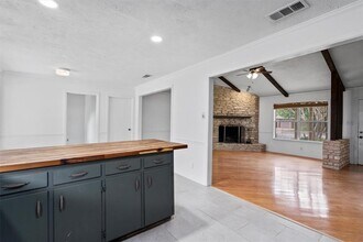 600 Dove Creek Dr in Round Rock, TX - Building Photo - Building Photo