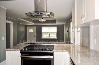 354 Hamilton E Holmes Dr NW in Atlanta, GA - Building Photo - Building Photo
