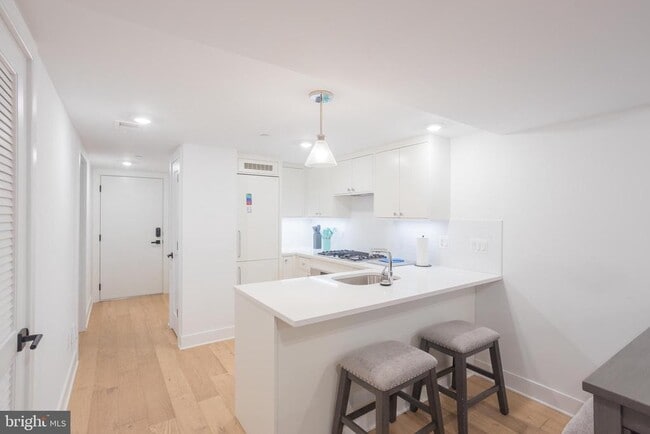 2869 28th St NW in Washington, DC - Building Photo - Building Photo