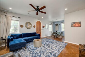 719 Birch Ln in Cottonwood Shores, TX - Building Photo - Building Photo
