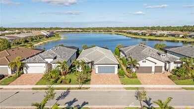6779 Pennyroyal Dr in Naples, FL - Building Photo - Building Photo