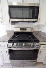 11315 Moorpark St in Los Angeles, CA - Building Photo - Building Photo