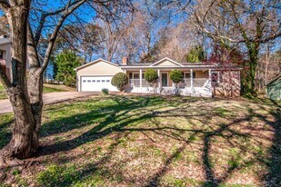 2089 Rock Springs Cir in Denver, NC - Building Photo