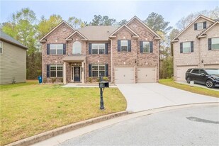 3443 Woodshade Dr in Loganville, GA - Building Photo