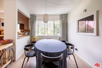702 Cavanagh Rd in Glendale, CA - Building Photo - Building Photo