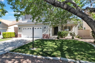 1568 Lamplight Village Ln in Las Vegas, NV - Foto de edificio - Building Photo