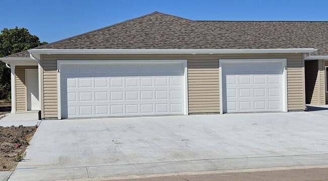 property at 816 Phoenix Ct