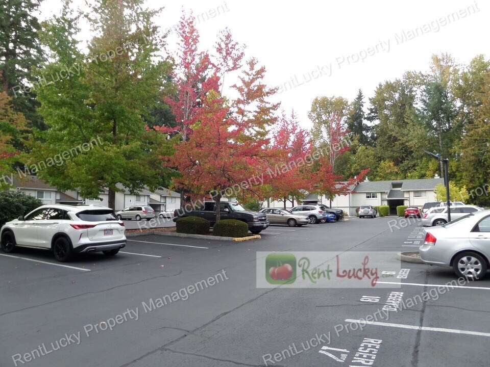 420 S 321st Pl in Federal Way, WA - Building Photo