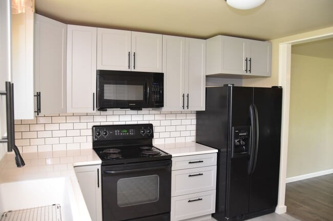 property at 2407 Lexington St