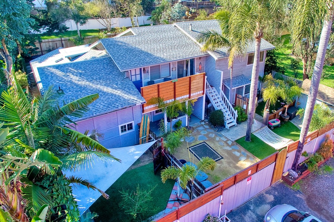 132 Europa St in Encinitas, CA - Foto de edificio