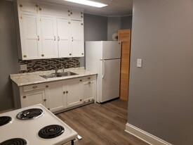 609 N Laurel St, Unit 609 Apartamentos