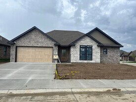 5600 Troylene Ct in Columbia, MO - Building Photo