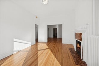 3 E Quincy St in Riverside, IL - Building Photo - Building Photo