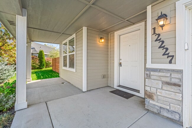 12227 W Kempshire Dr in Star, ID - Building Photo - Building Photo