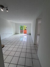 2401 SW 10th St in Miami, FL - Building Photo - Building Photo