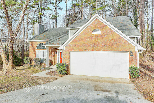 property at 589 N Shore Rd