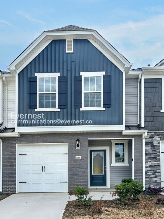 2148 Willow Glen Dr in Graham, NC - Building Photo