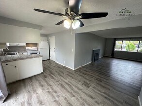 935 Sand Ave in Eugene, OR - Building Photo - Building Photo