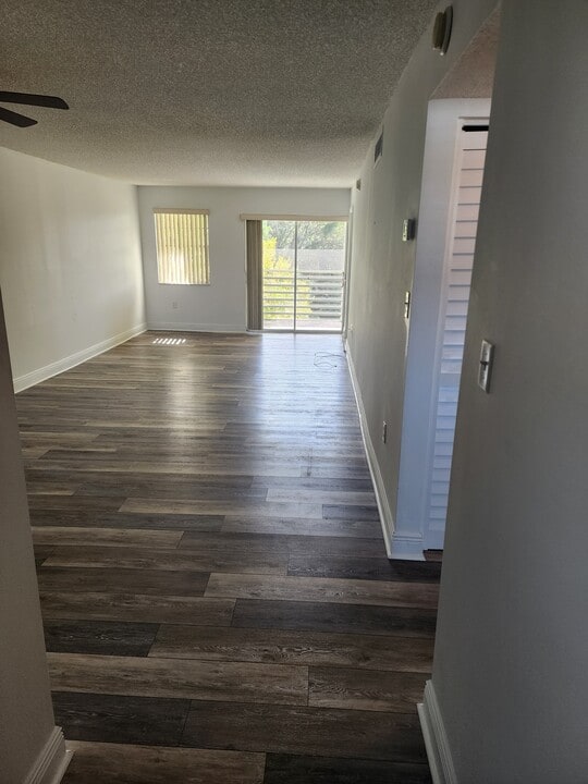 1100 Ponce de Leon Cir, Unit N306 in Vero Beach, FL - Building Photo