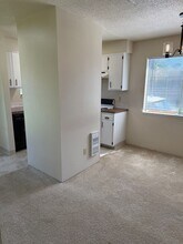 2103-2105-2105 SW Wright Ct in Troutdale, OR - Building Photo - Building Photo