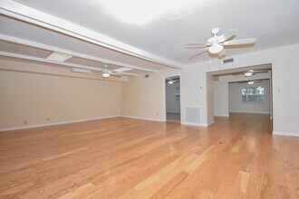 710 NW 54th Terrace in Gainesville, FL - Building Photo - Building Photo