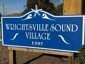 1507 Military Cutoff Rd in Wilmington, NC - Foto de edificio - Building Photo